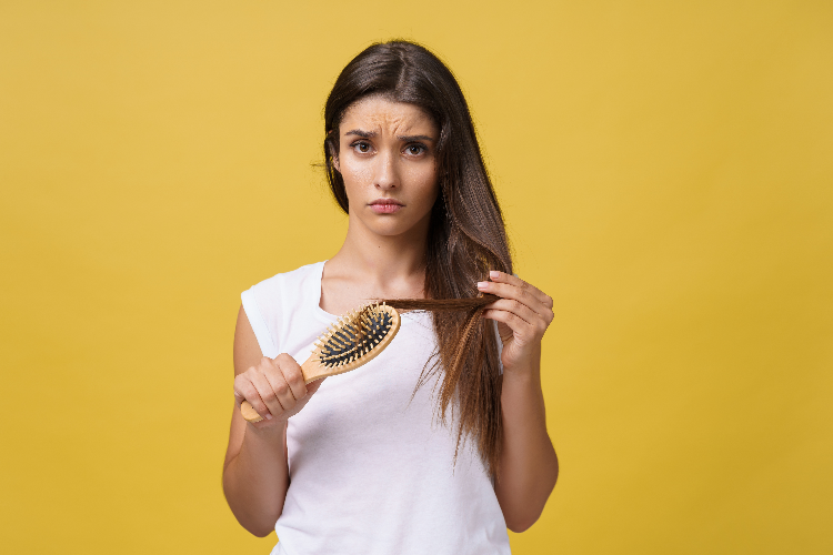 ¿Cómo Evitar la Caída del Cabello? 5 Tips para Estimular el Crecimiento