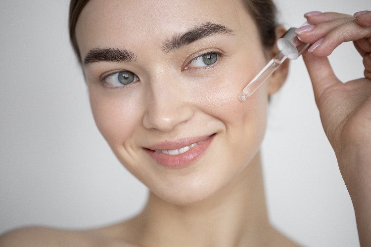 Sérum: Qué es y Cómo Incluirlo en tu Rutina